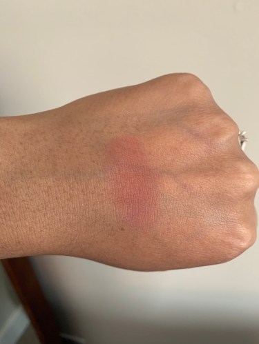 Bobbi Brown Blush in slopes swatch on dark skin