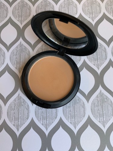 MAC Studio Fix Powder Plus Foundation in C6 swatches medium dark skin