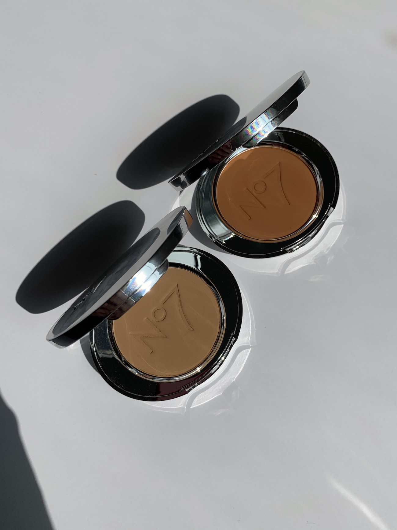 no7 lift luminate finishing powder medium and deep Swatches on medium dark skin