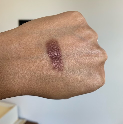Chanel Ombre Premiere Pourpre Profond Swatch on medium dark skin