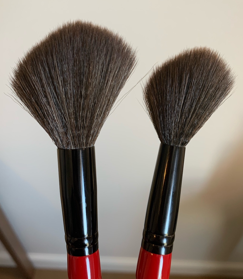 Smashbox sheer powder brush and buildable cheek brush review