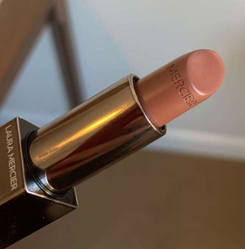 Laura Mercier Rouge Essentiel/Essential lipstick brun naturel swatch on medium dark skin