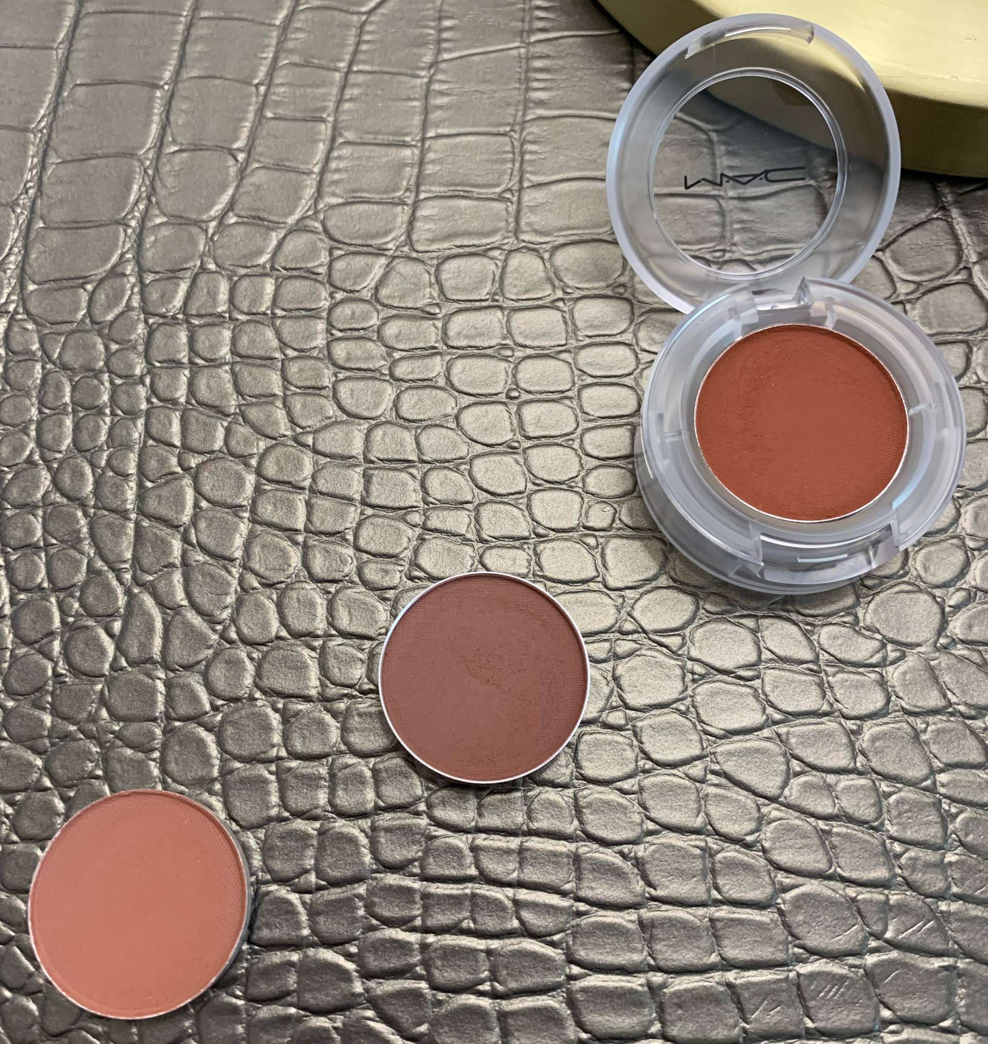 MAC Eyeshadow Swatches (brown transition shades) – Nikki From HR