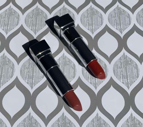 Maybelline Color Sensational Lipstick Swatches medium dark skin (Brick Beat, Crazy for Coffee)