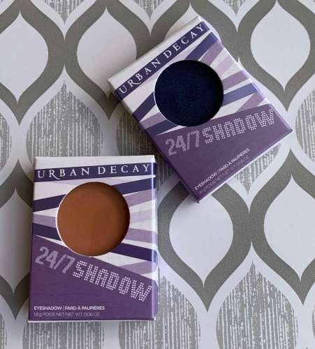 Urban Decay 24/7 Eyeshadow in Charged and Fazed (Swatches on medium dark skin)