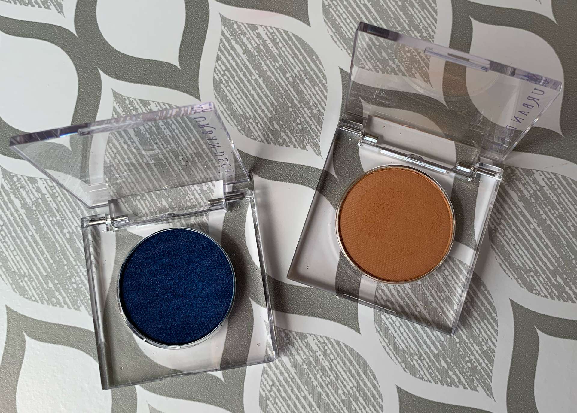 Urban Decay 24/7 Eyeshadow (Charged and Fazed Swatches)