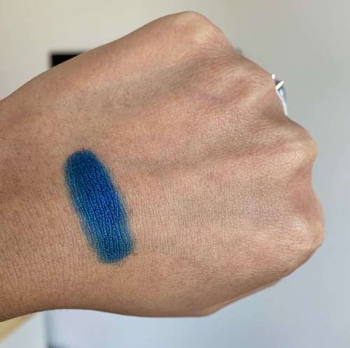 Urban Decay 24/7 Eyeshadow (Charged Swatch on Medium Dark Skin)