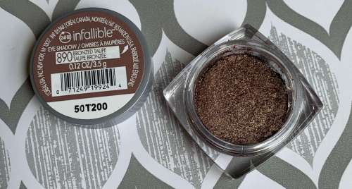 L'Oreal Infallible 24HR Eyeshadow 890 Bronzed Taupe Swatch