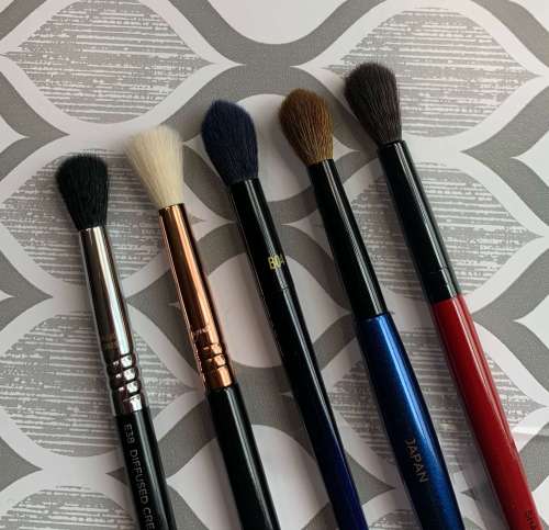 Brushes L to R: Sigma E38 diffused crease, Sigma E35 tapered blending, Real Techniques B04, Sonia G classic crease, Smashbox shadow (eye blending brush comparisons)