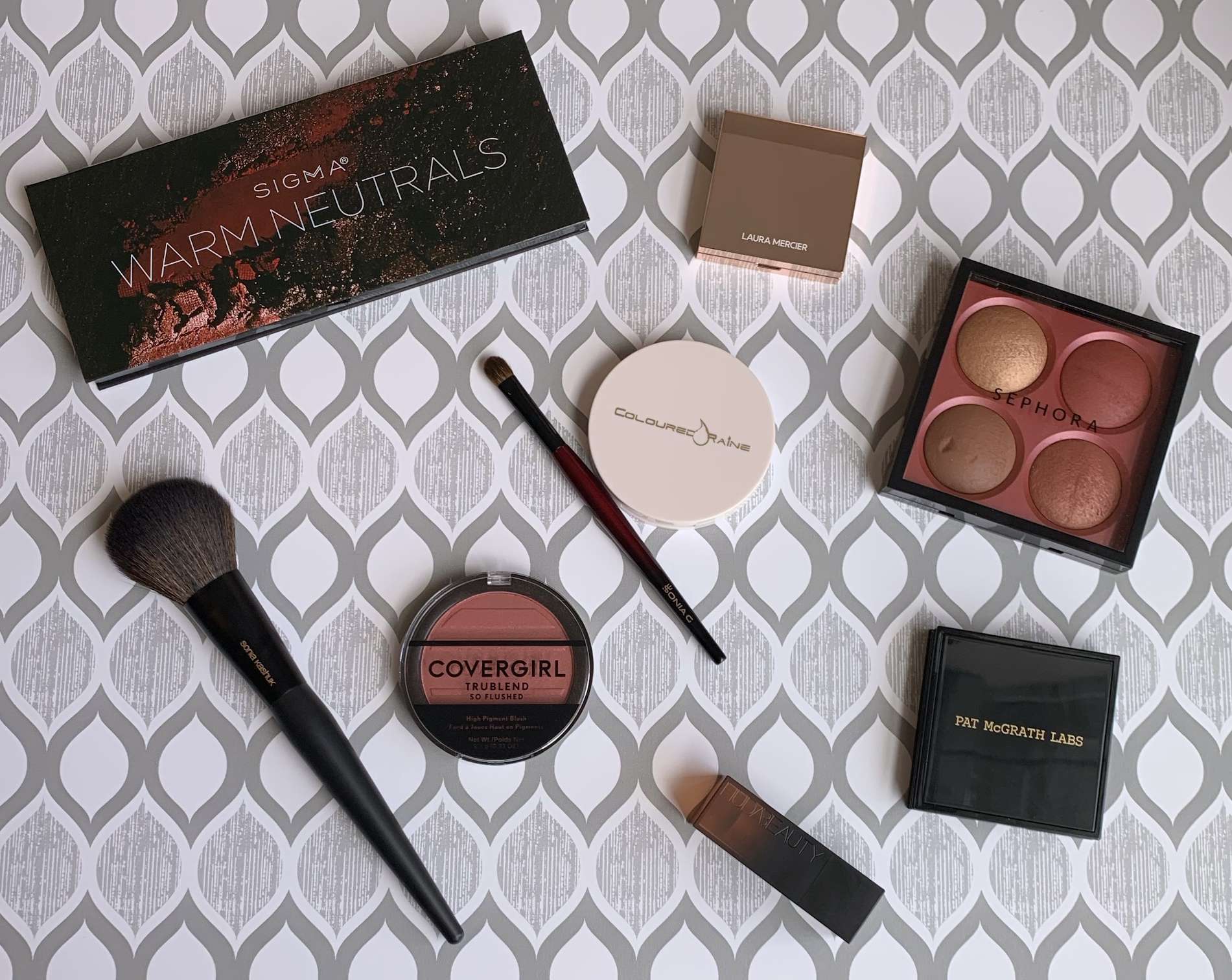 Sigma Warm Neutrals, Laura Mercier Rose Glow, Sephora Captivate, Coloured Raine Cinna Bae, Sonia G Builder Pro, Covergirl Sweet Seduction, Sonia Kashuk Medium Powder, Huda Beauty Money Maker, Pat McGrath Paradise Venus 