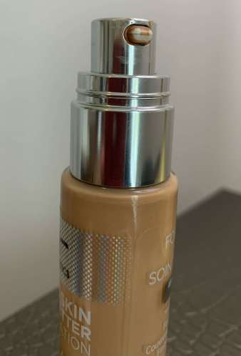 It Cosmetics Your Skin But Better Foundation Tan Warm 41 Swatch and Review