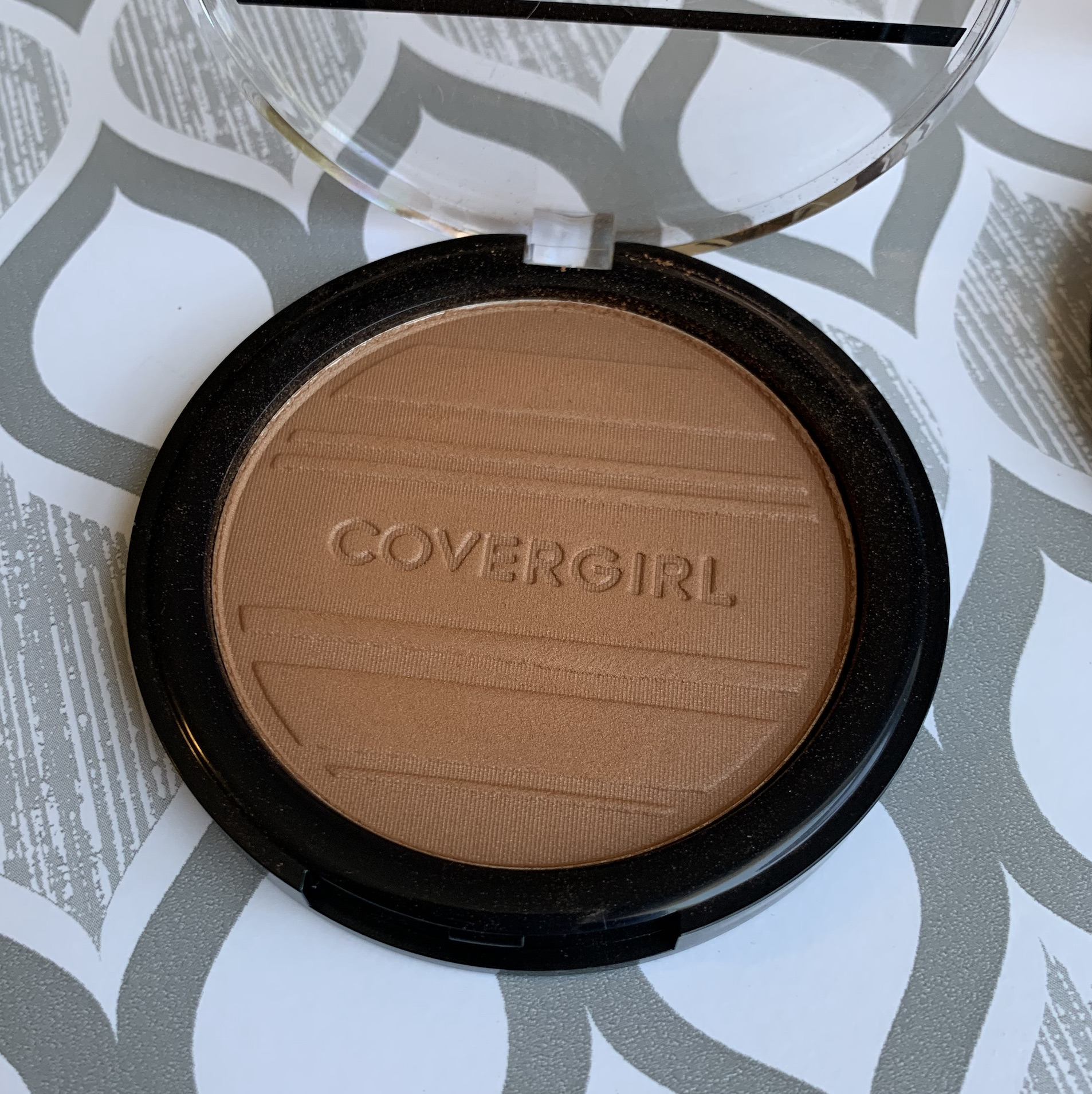 Covergirl Trublend So Flushed High Pigment Bronzer 420 Warmth Swatch