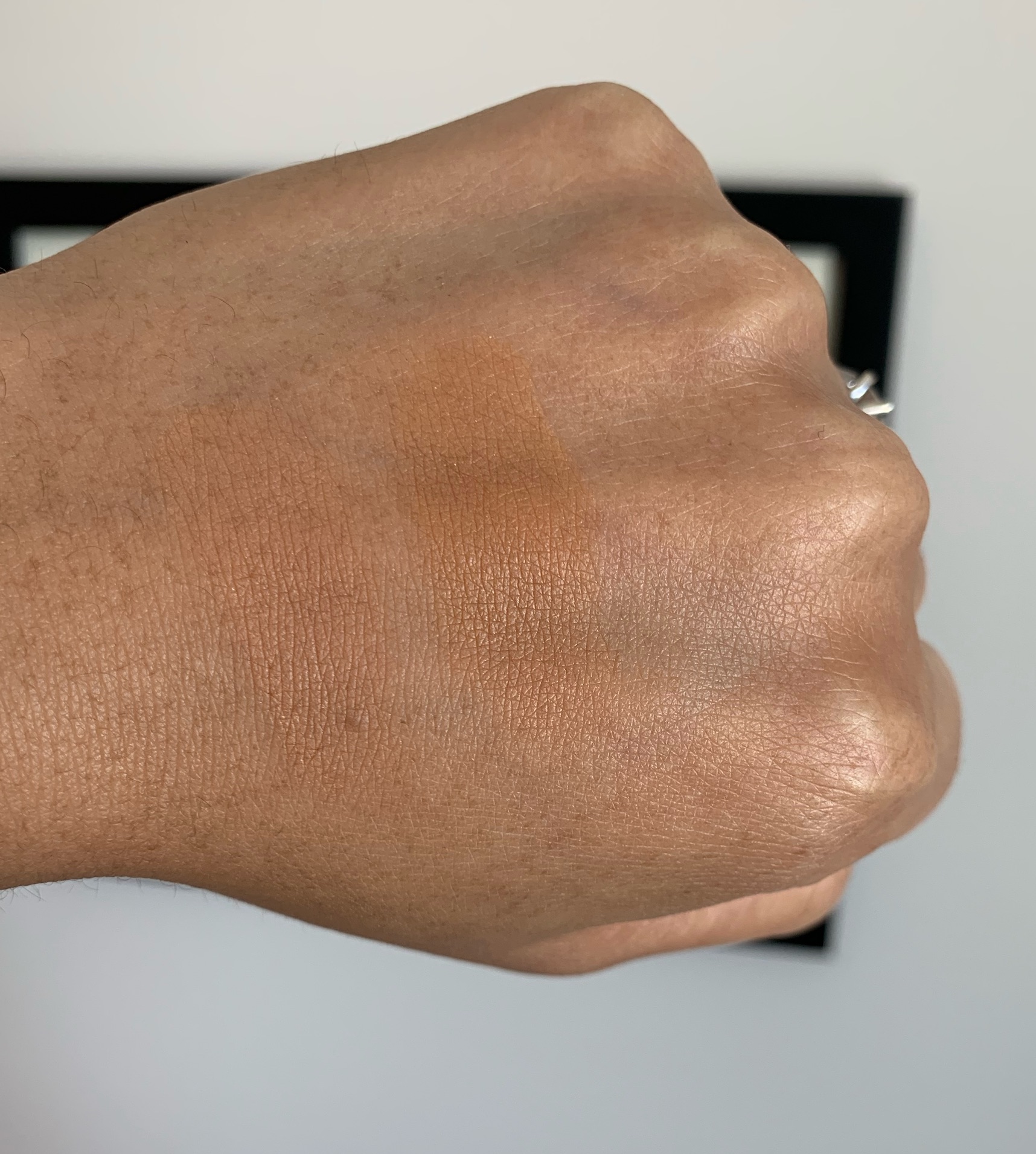 MAC Mineralize Skinfinish Natural Dark Golden and Dark Swatches Medium Dark Skin