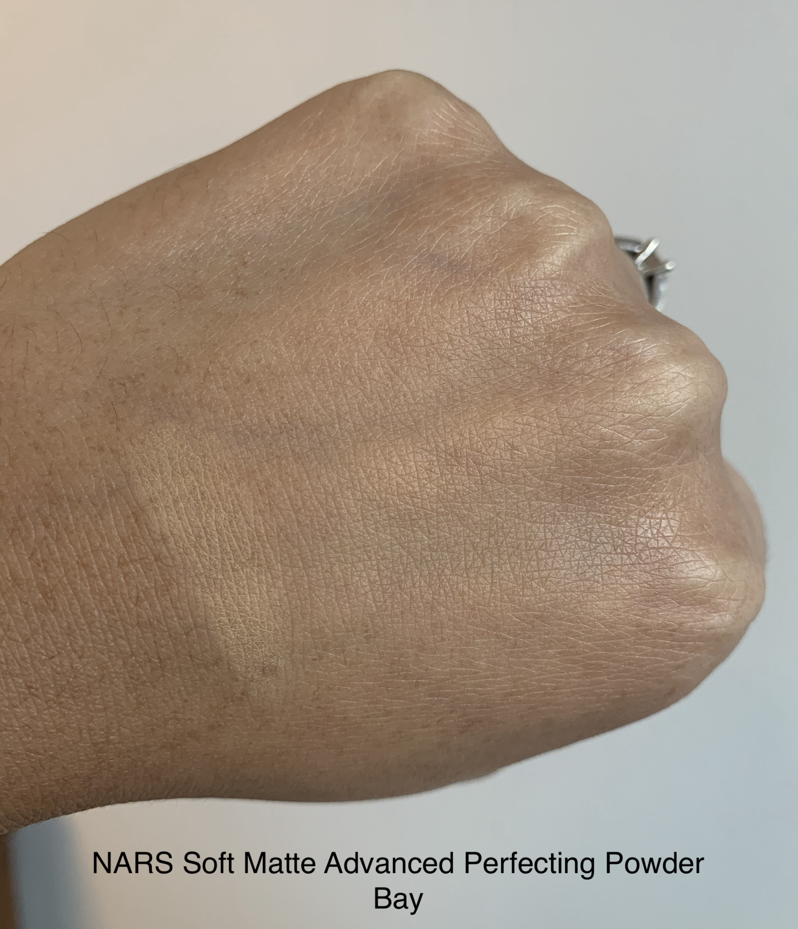 NARS Soft Matte Advanced Perfecting Powder Bay Swatch Medium Dark Skin