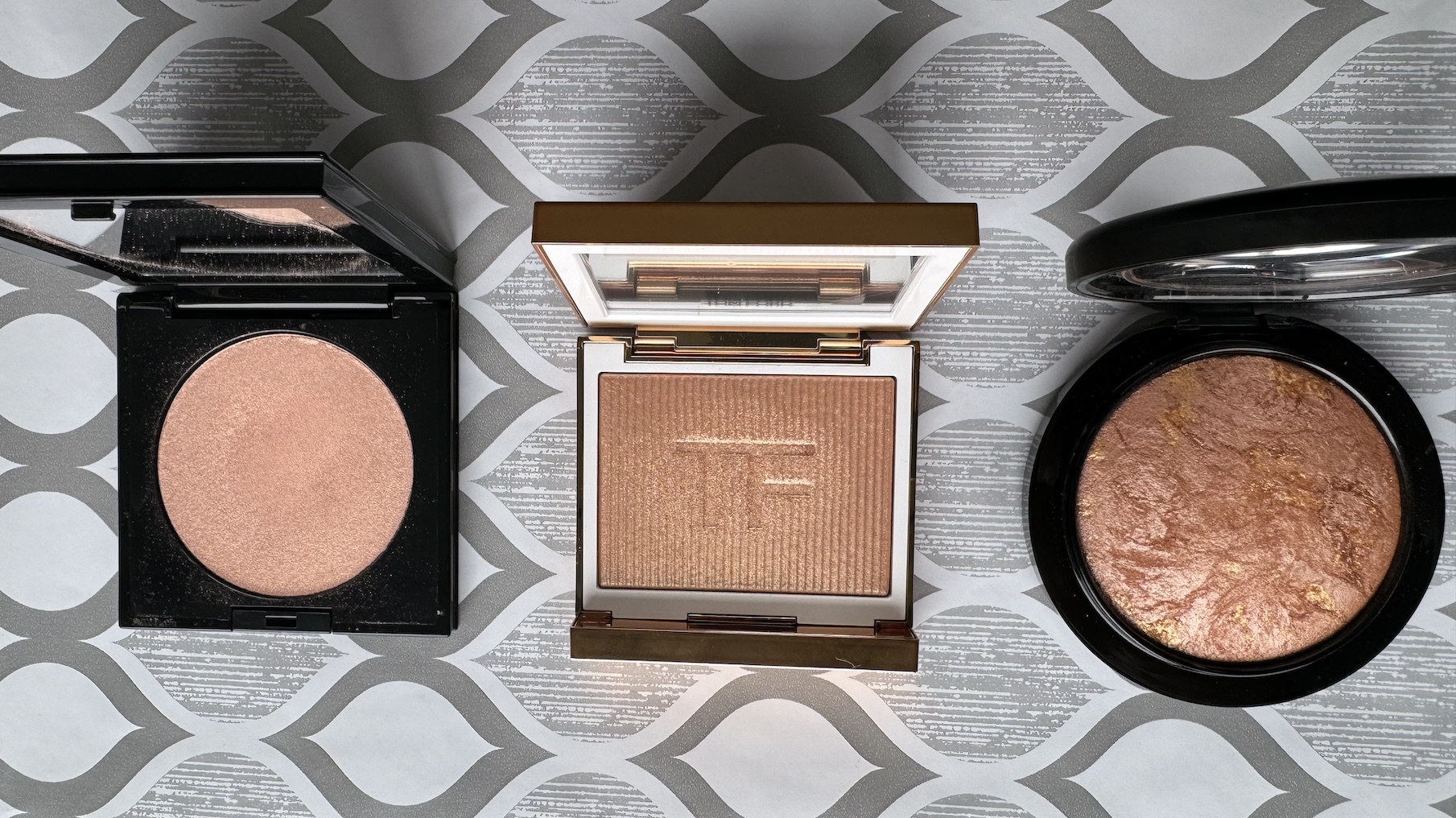 Pat McGrath Venus Nectar, Tom Ford 02 Oasis, MAC Global Glow Highlighter Swatches