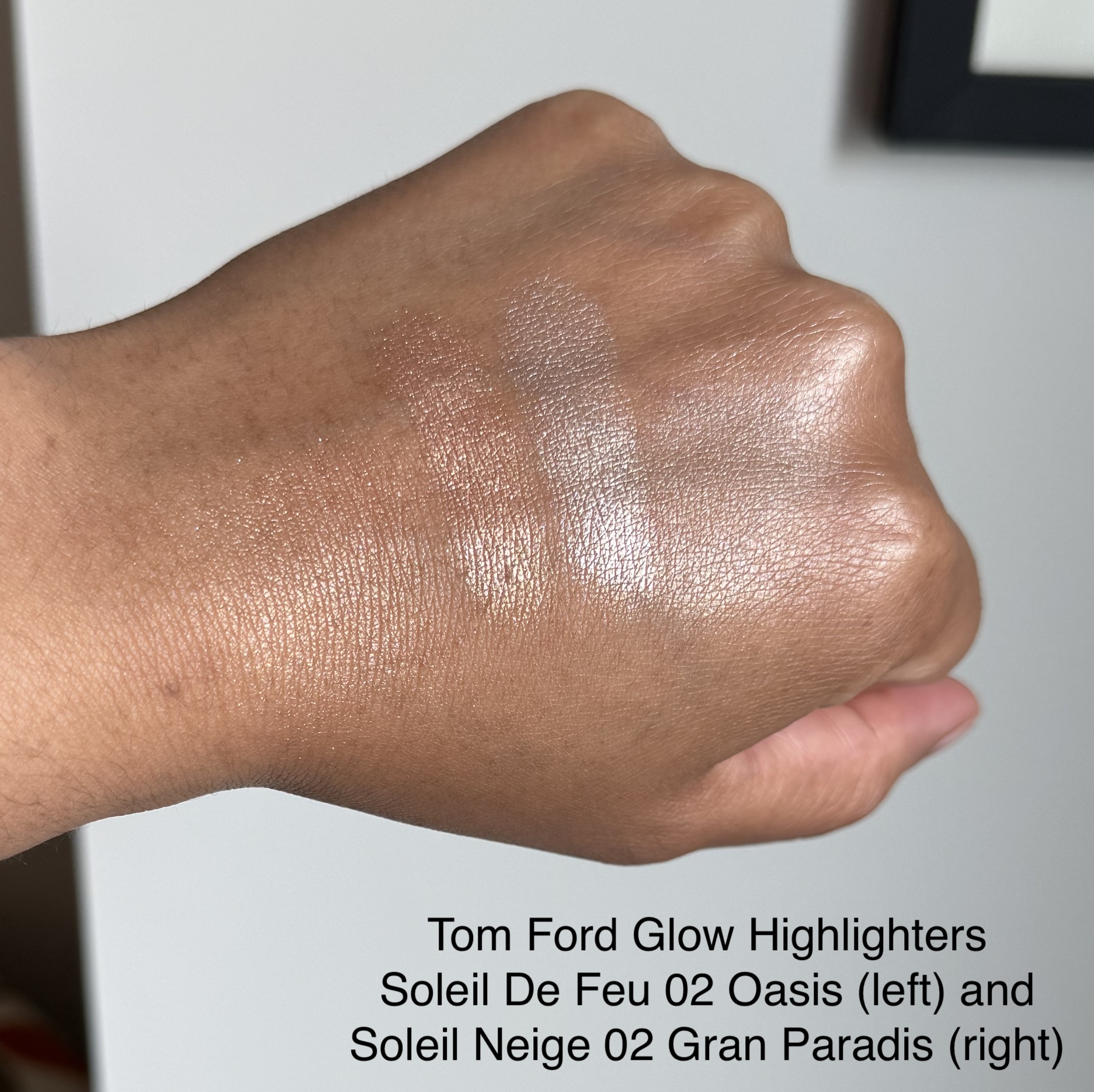 Tom Ford Glow Highlighter Soleil De Feu 02 Oasis vs Soleil Neige 02 Gran Paradis Swatches
