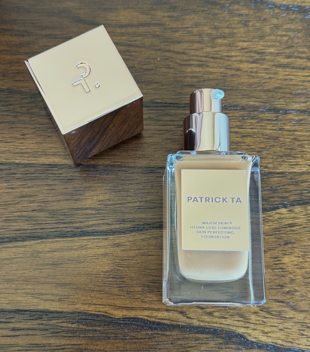 Patrick Ta Major Skin Hydra-Luxe Luminous Skin Perfecting Foundation 18 Golden Neutral Swatch