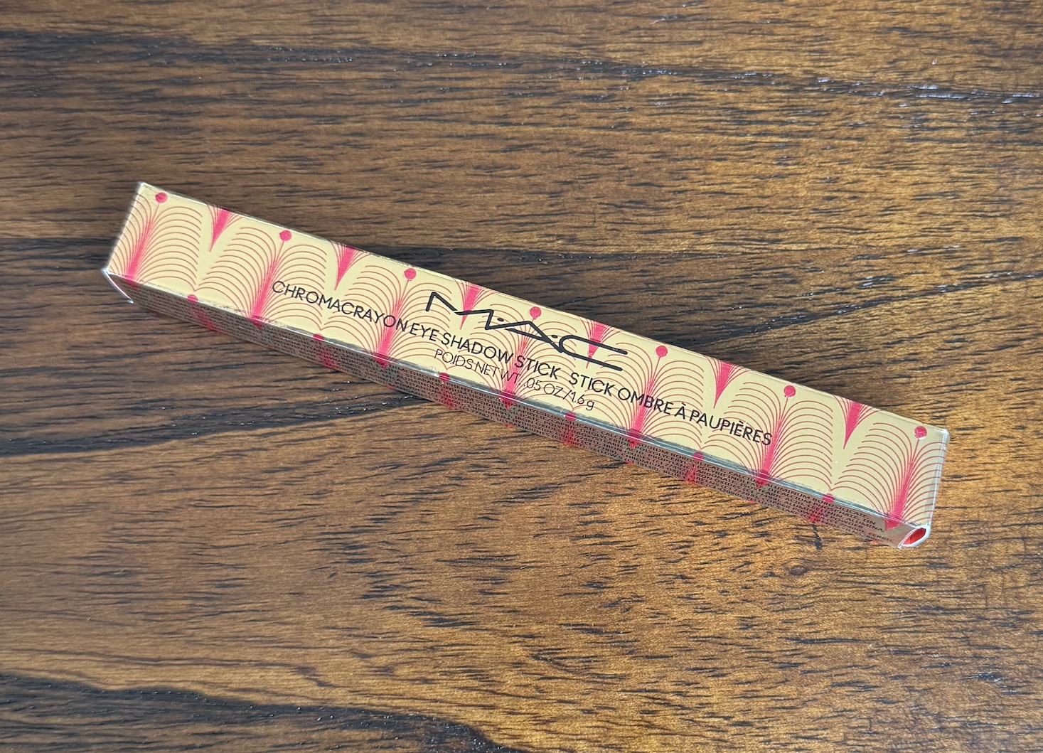 MAC Chromacrayon Bubbleglam Eye Shadow Stick Swatch Medium Dark Skin