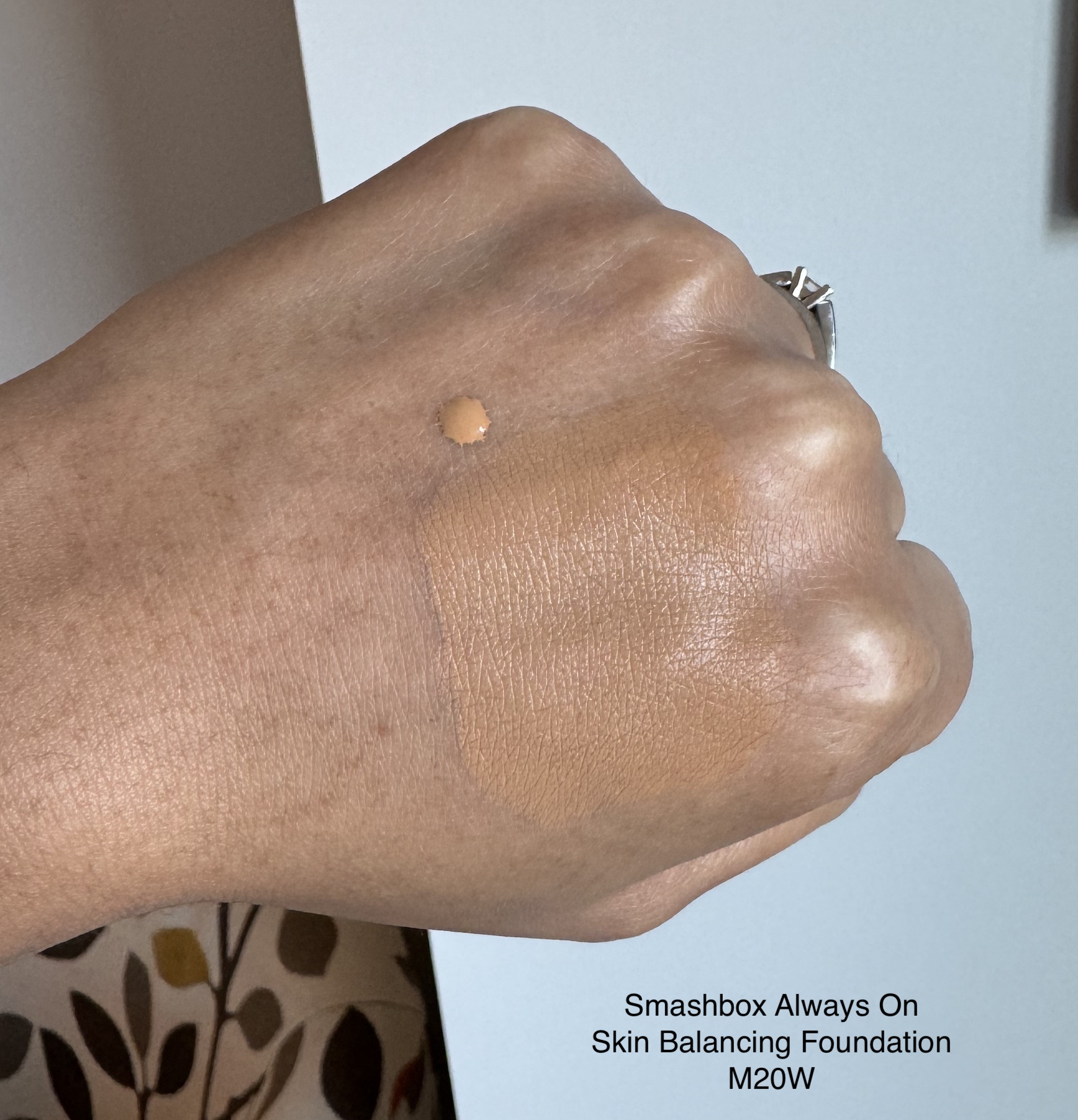 Smashbox Always On Skin Balancing Foundation M20W Swatch Medium Dark Skin