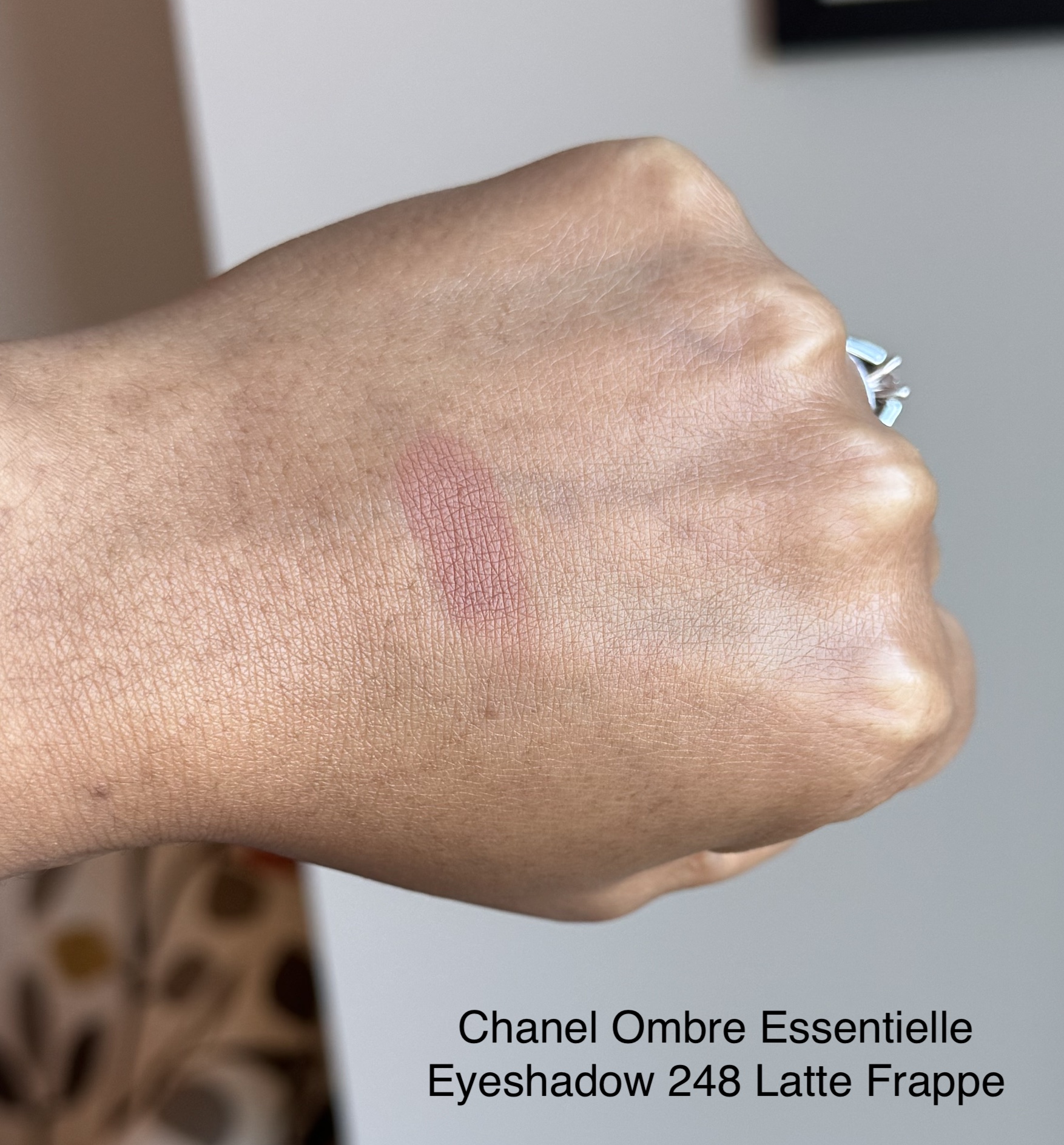 Chanel Ombre Essentielle Eyeshadow 248 Latte Frappe Swatch Medium Dark Skin