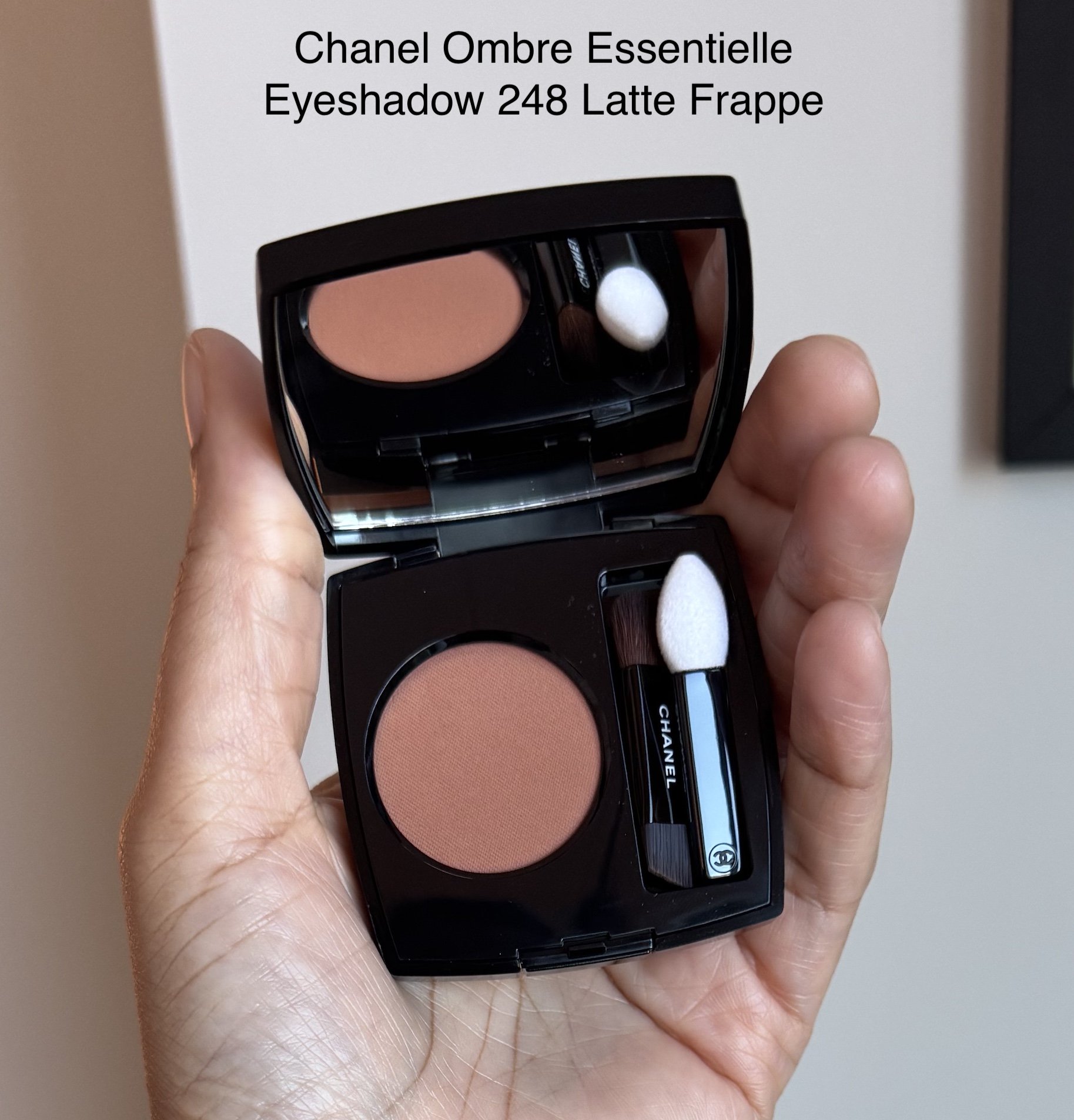 Chanel Ombre Essentielle Eyeshadow 248 Latte Frappe Swatch