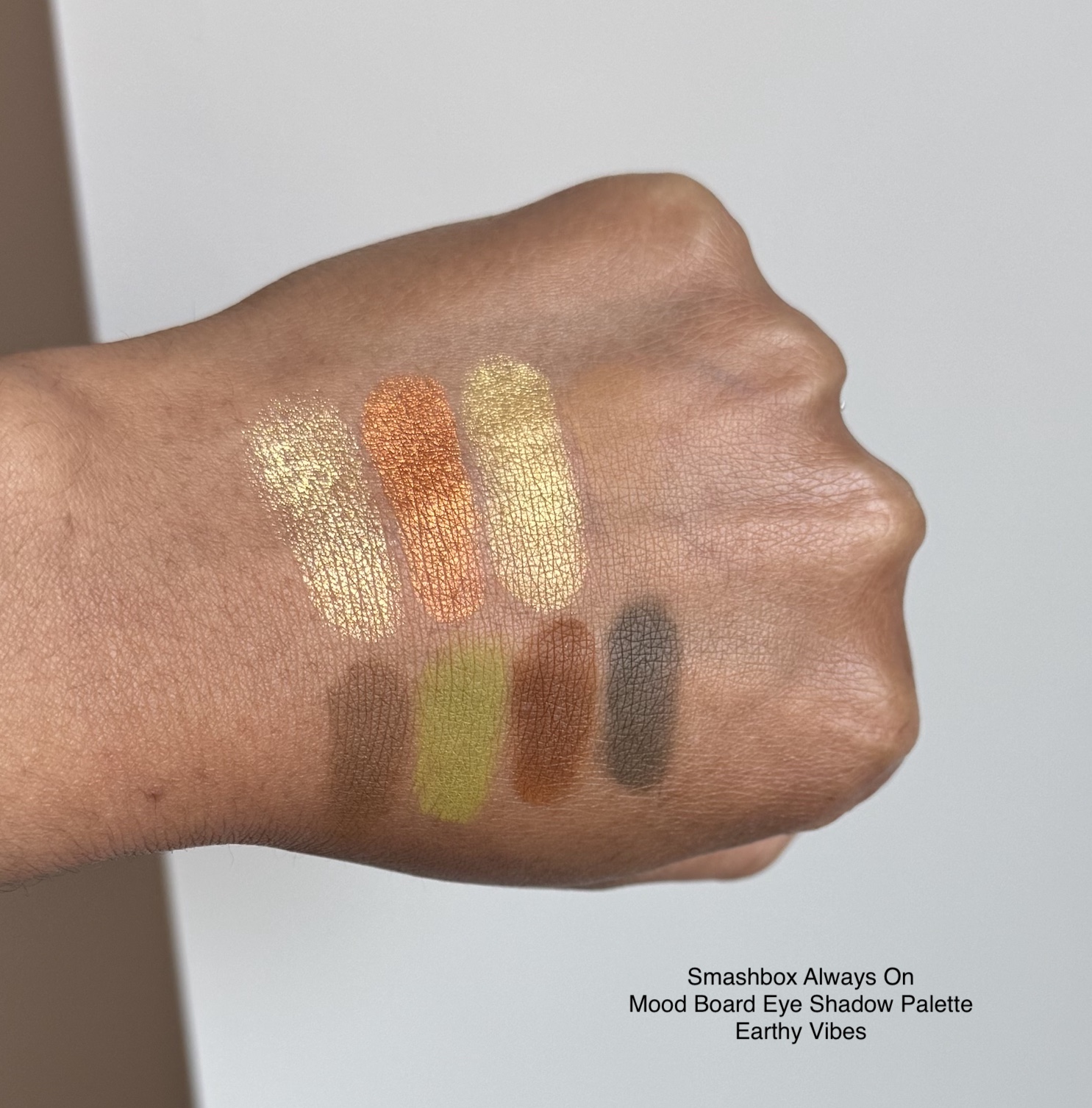 Smashbox Always On Mood Board Eye Shadow Palette Earthy Vibes Swatches Medium Dark Skin