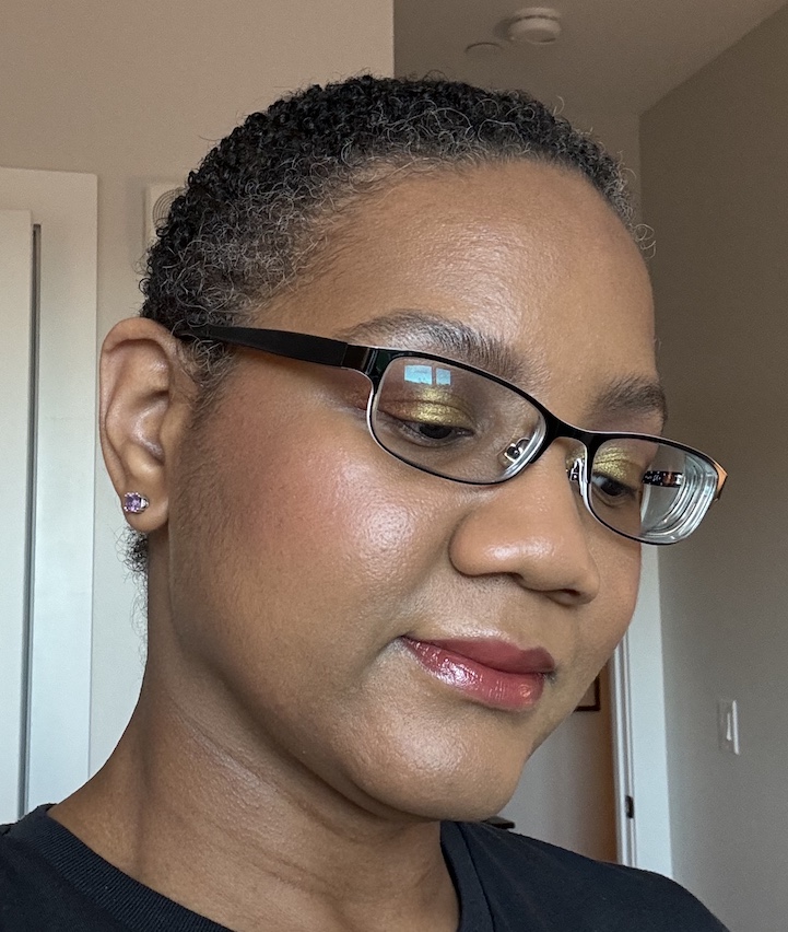 Wearing bareMinerals Mineral Veil Pressed Setting Powder in Sheer Tan Medium Dark Skin