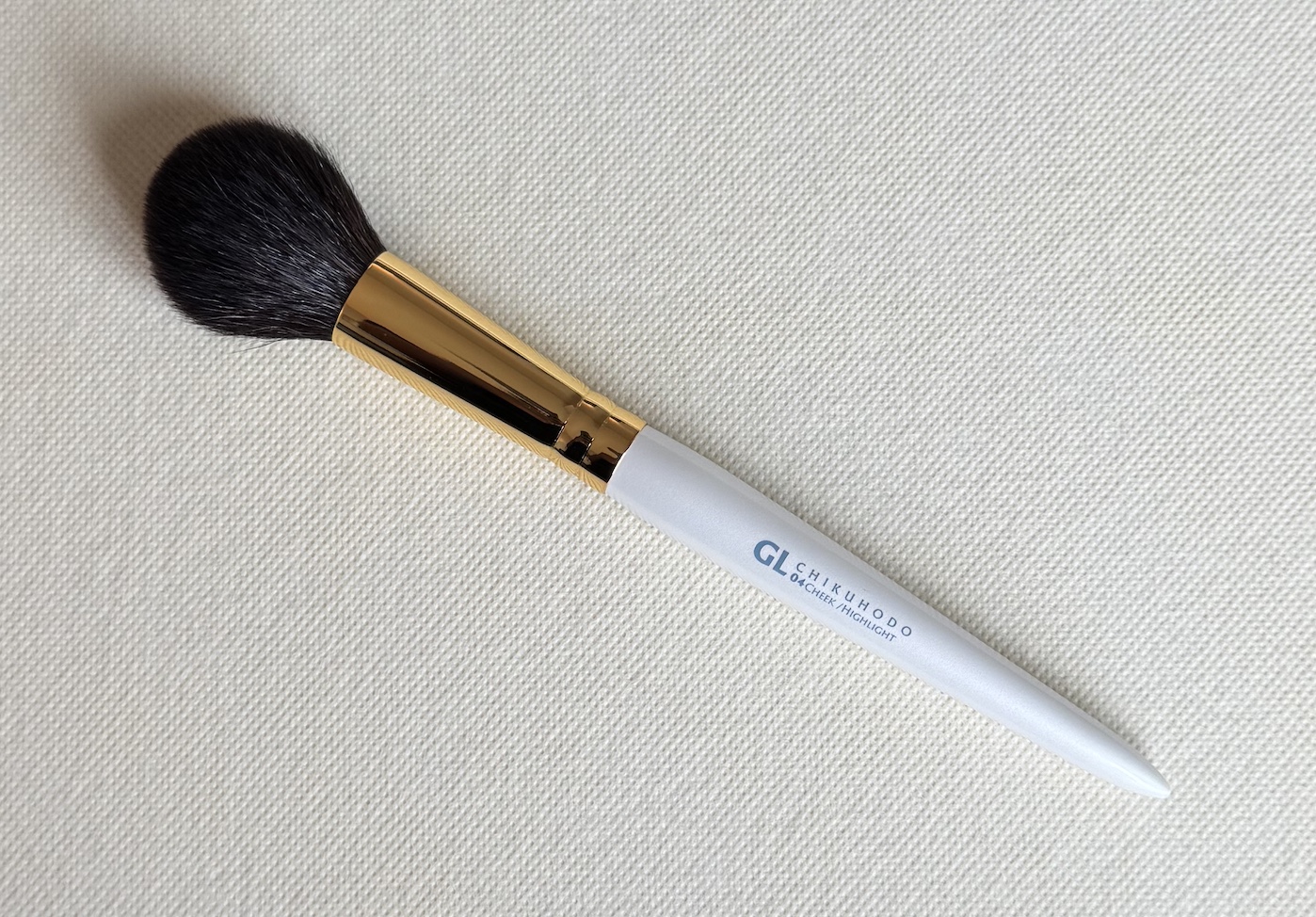 Chikuhodo GL-4 Cheek/Highlight Fude Brush Review