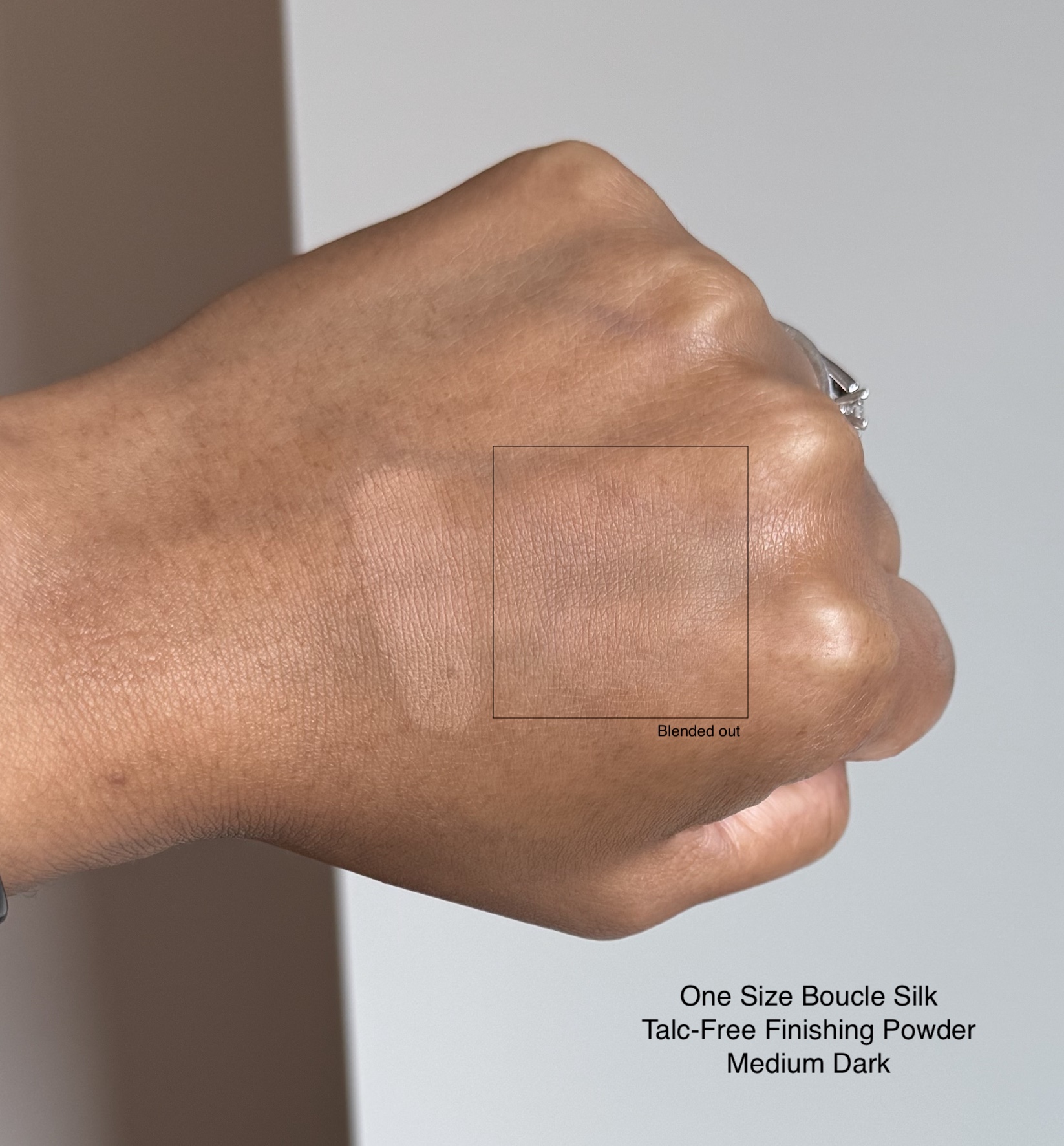 One Size Boucle Silk Airbrushed Talc-Free Finishing Powder Medium Dark Swatch Review