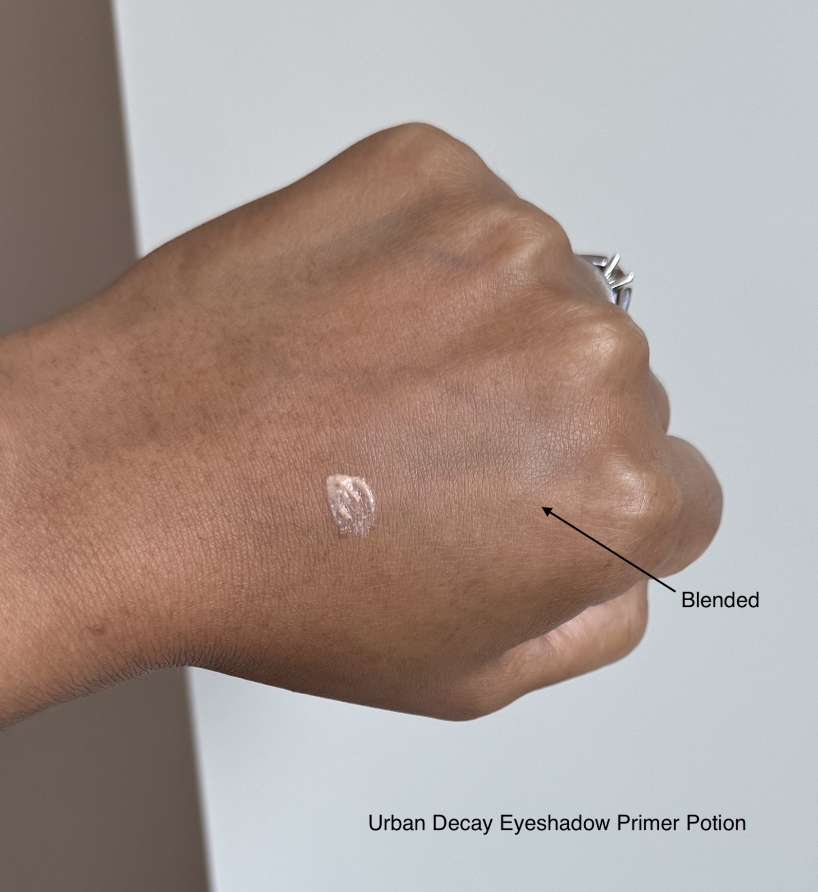 Urban Decay Eyeshadow Primer Potion Review Swatch